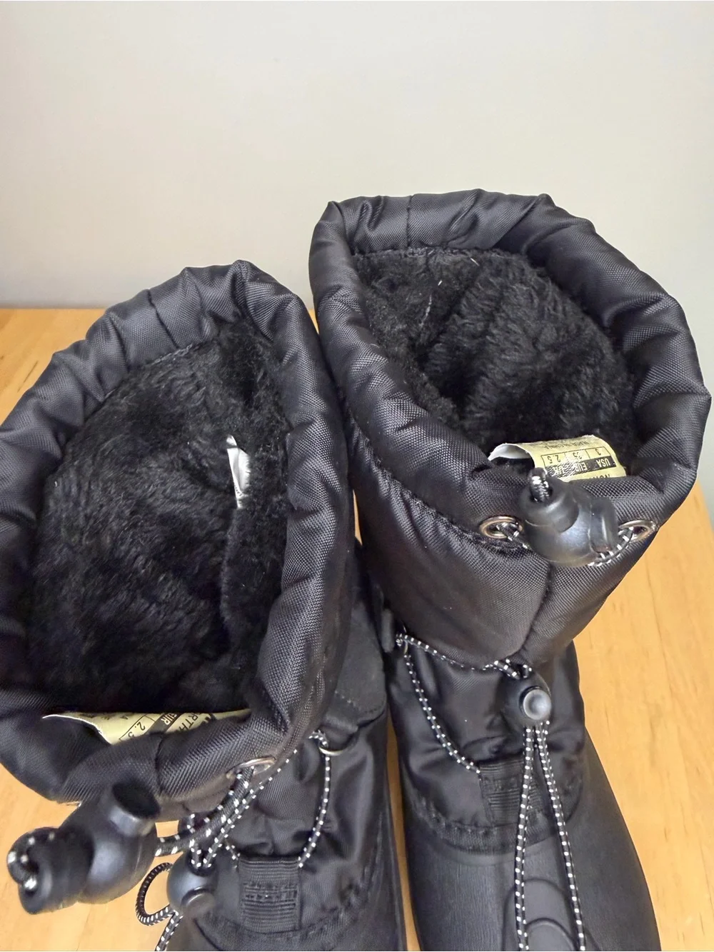 Kamik Size 3 WATERPROOF INSULATED Snow Boots - Black Kamik North Pole Big Kids